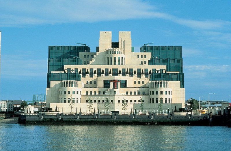 Terry Farrell & Partners, SIS or MI6 Building at Vauxhall Cross, London, 1994.