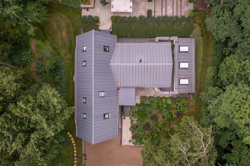 Neo rooflights feature on the principal, western double-height element; Conservation Plateau rooflights on the eastern, two-storey wing. The design by Hayward Smart Architects is a home for life on an idyllic Oxfordshire plot.
