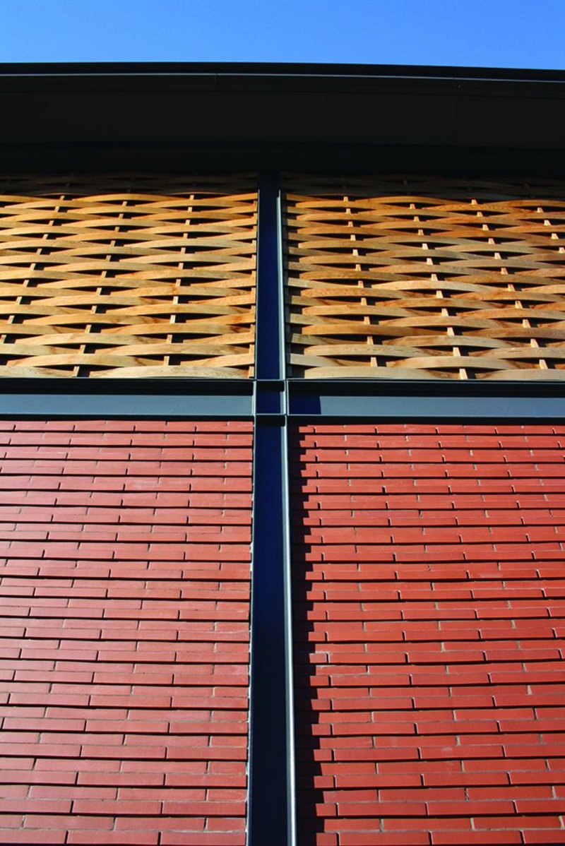 Shopping basket weave: unusual cladding detail on the market’s exterior.