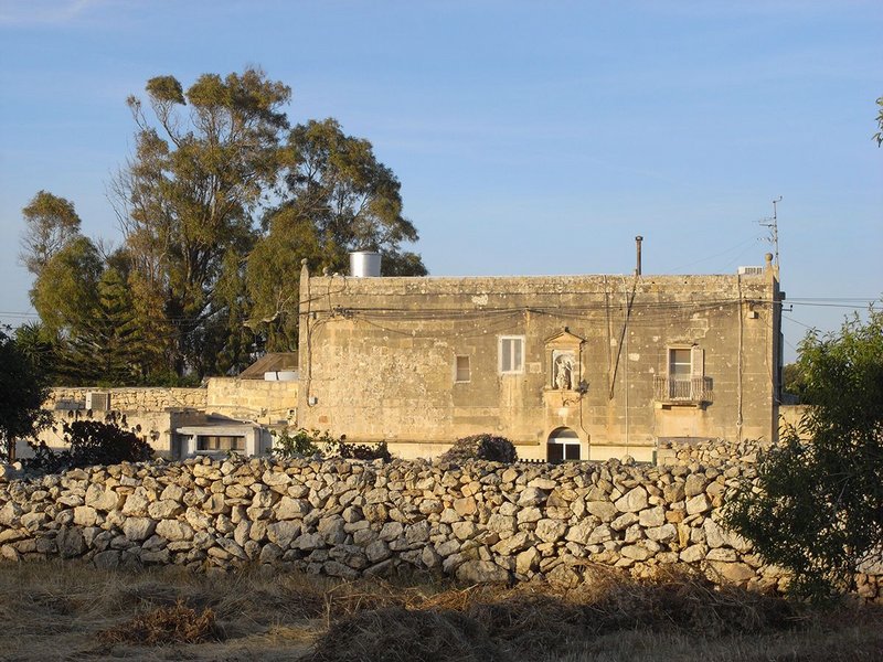 Exterior view of Pasmore's home Dar Gamri on Malta.