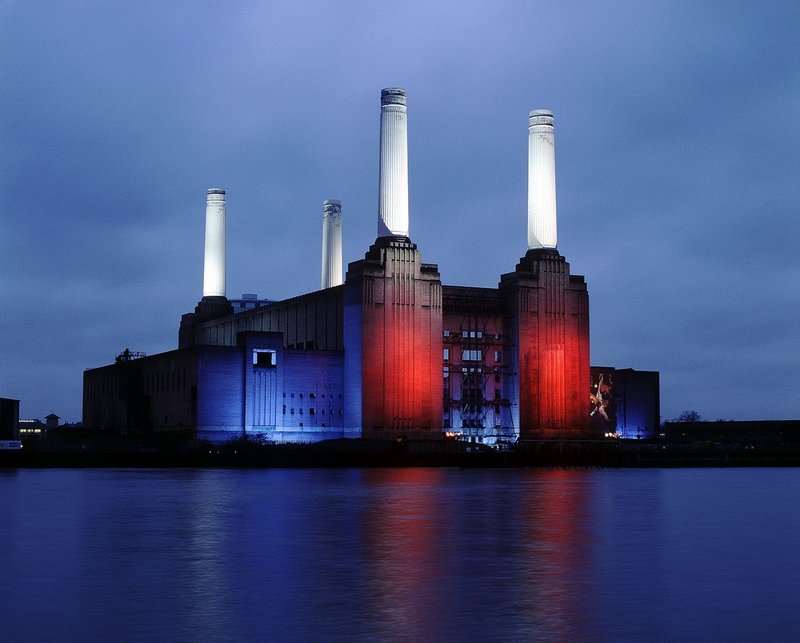 1933 Sir Giles Gilbert Scott, Battersea Power Station.