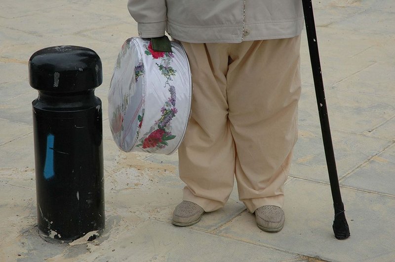 'Portable Cushion', Ageing Facilities Resistant Seating Project.