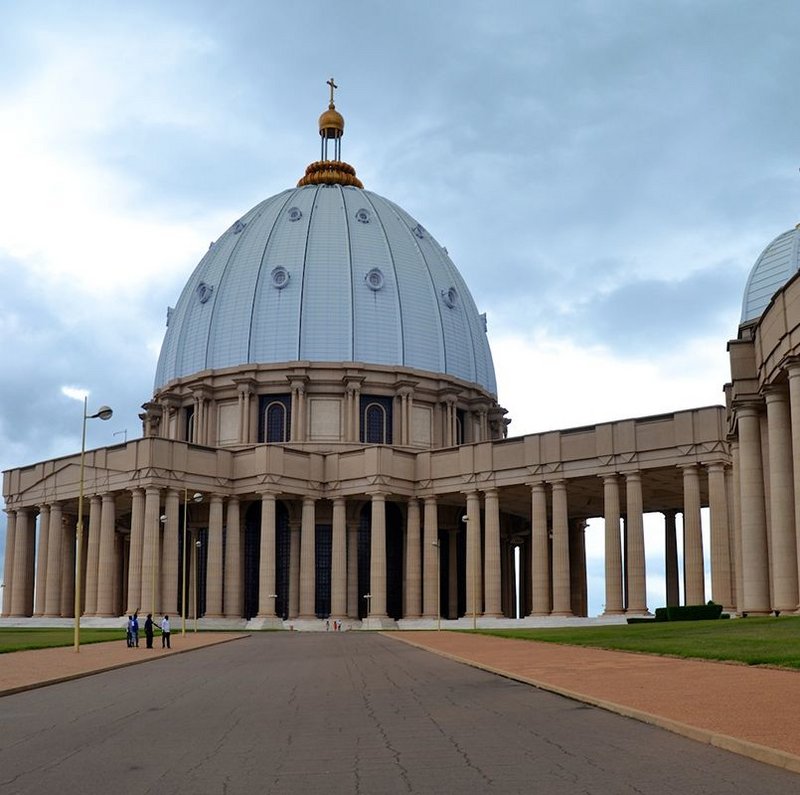 Basilica of Our Lady of Peace, Yamoussoukro, Ivory Coast; Pierre Fakhoury, 1985-90