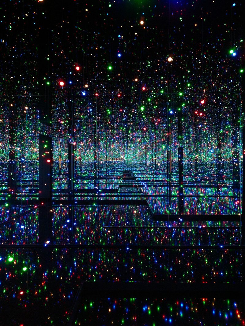 Yayoi Kusama, Infinity Mirrored Room - Filled with the Brilliance of Life 2011/2017, Tate