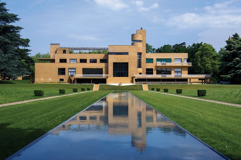 Robert Mallet-Stevens’ masterpiece Villa Cavrois has been fully restored from a ruin and is now open to the public.