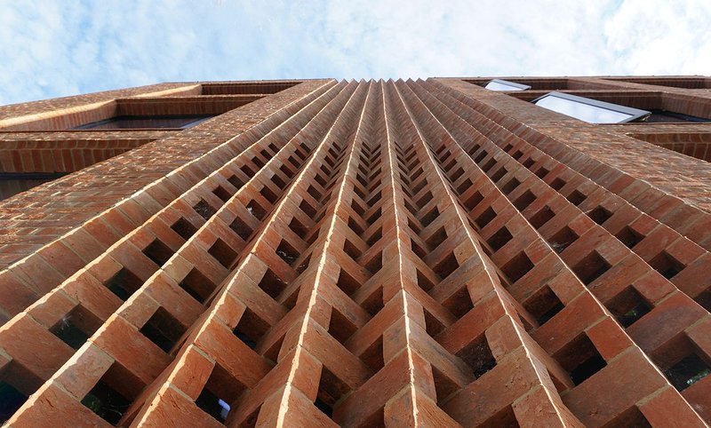 Dorothy Garrod Building at Newnham College Cambridge. Northcot Brick made four bespoke red handmade brick types for the intricate facades.