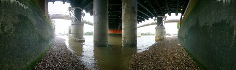 Crispin Hughes – Hungerford Bridge.