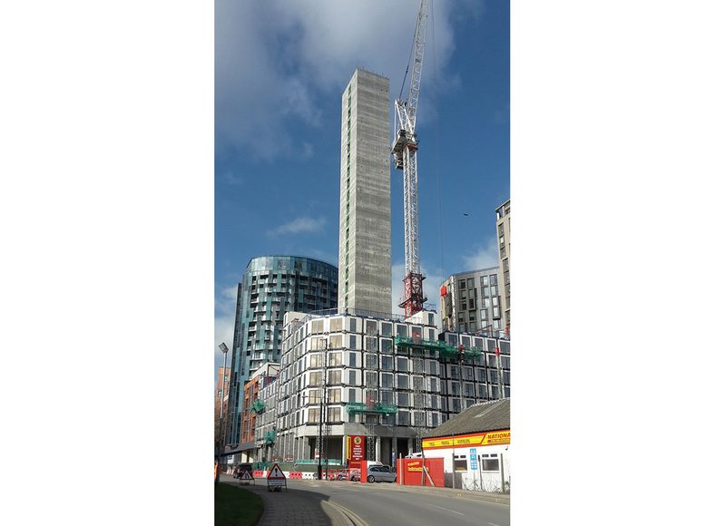 Modules being placed at a rate of 10 a day at Apex House in Wembley, London.