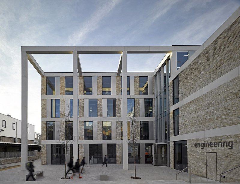 Lancaster University Engineering Building – John McAslan + Partners. Click on image.