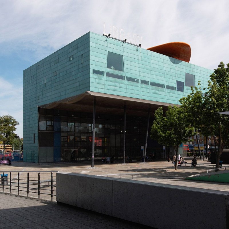 Peckham based Sean O’Hagan, founder of the High Llamas, has composed a track inspired by his local Peckham Library, designed by Alsop and Störmer.