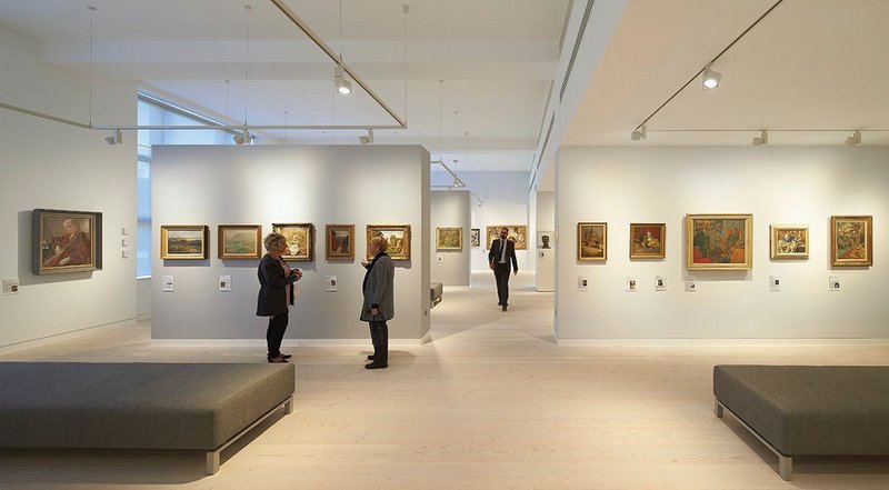 The ground floor of the first (east) library is now the university’s art gallery, designed to museum standards.