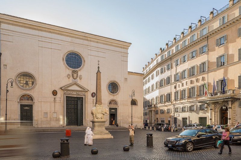 DL Piazza della Minerva, Rome