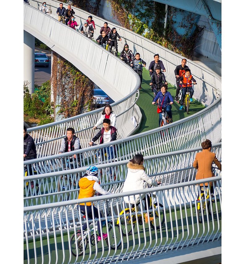 A 100m section of the road was constructed to test if the eventual users would feel safe cyling at height.