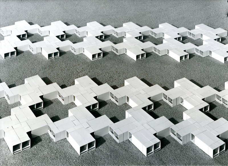 Space units for residential buildings, designed by industrialised building students Bernd Meurer and Willi Ramstein, 1961. Instructor: Herbert Ohl.  Photo by Roland Fürst , courtesy HfG-Archiv/Ulmer Museum.