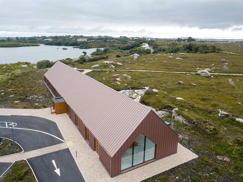 Pigmento Red Plus zinc standing seam roofing and cladding at the Pearse Cottage Visitors Centre, County Galway. Simon J Kelly Architects.