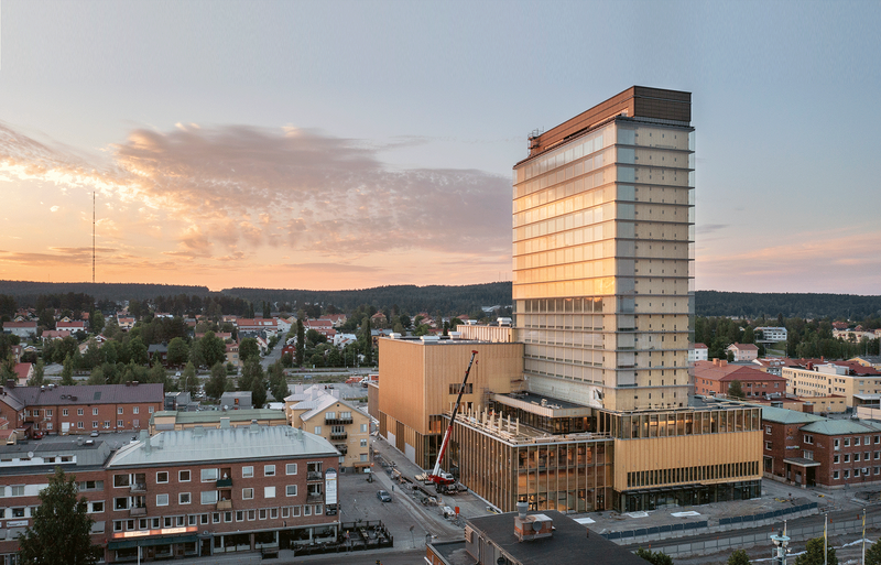 At 75m, Sara Cultural Centre is the world’s second tallest timber tower after the 85.4m Mjøstårnet tower in Brumunddal, Norway. Two more floors could have been added with no structural change.
