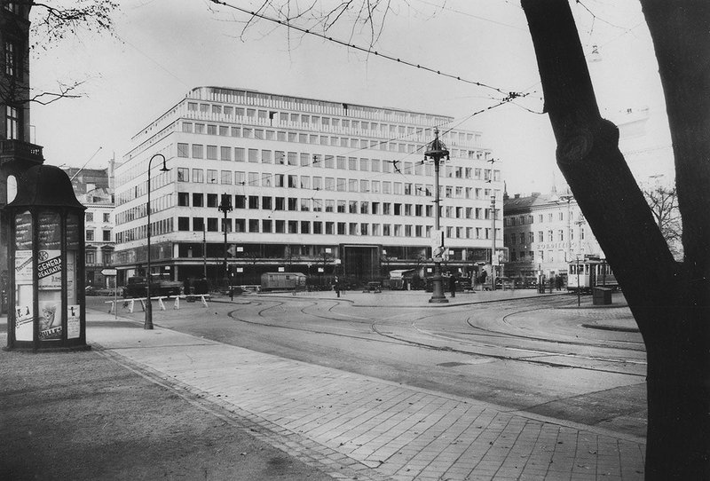 View across the square to six storey office and hotel block Citypalatset, Norrmalstorg.