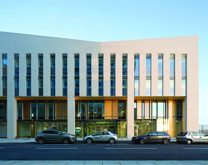 Sir Ludwig Guttmann Health and Wellbeing Centre, Stratford