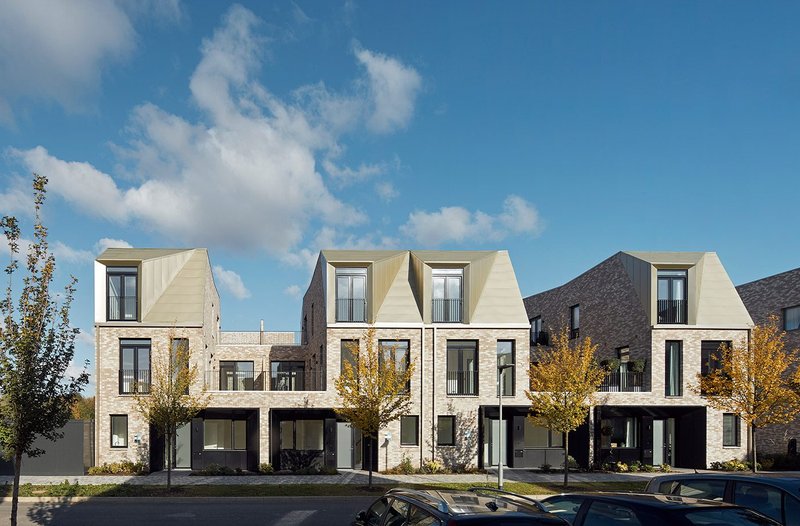 Flexible layouts and efforts at placemaking characterise ABA and PTE Architects’ Knights Park housing in Eddington, Cambridge.