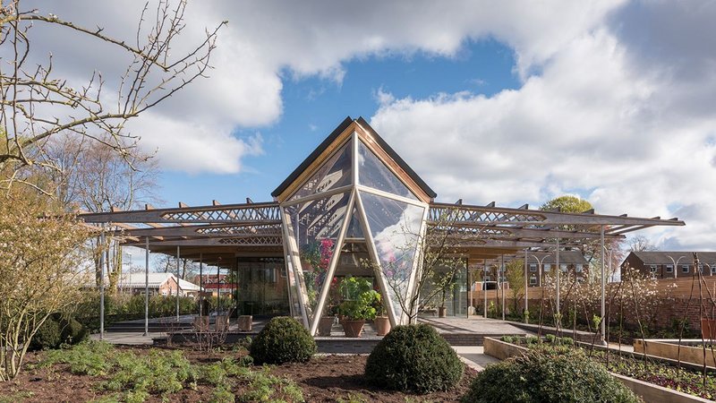 Maggie’s at the Robert Parfett Building by Foster + Partners.