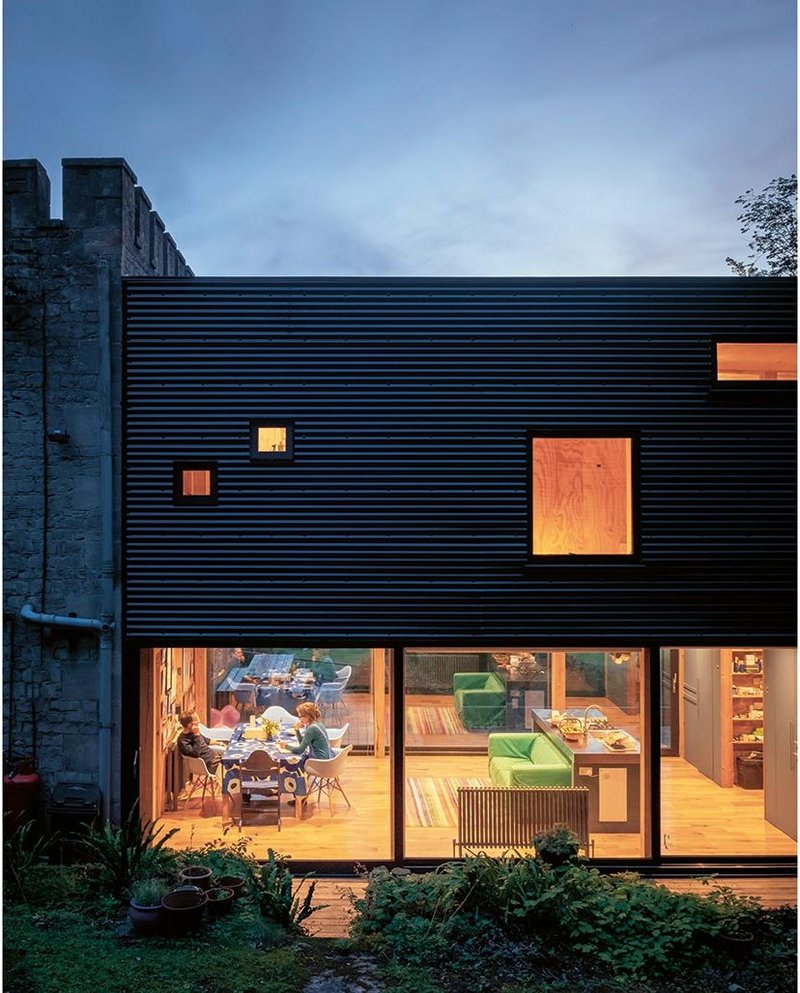 The clerestory and timber panelling of Taylor’s original designs have gone from the north side of the house. The ground floor keeps its transparency.