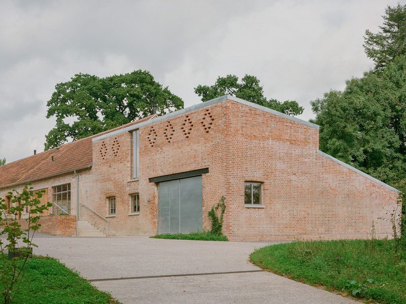 Restored buildings around the southern farmyard. The approach route leads to parking behind, and on to holiday cottages around the northern courtyard.