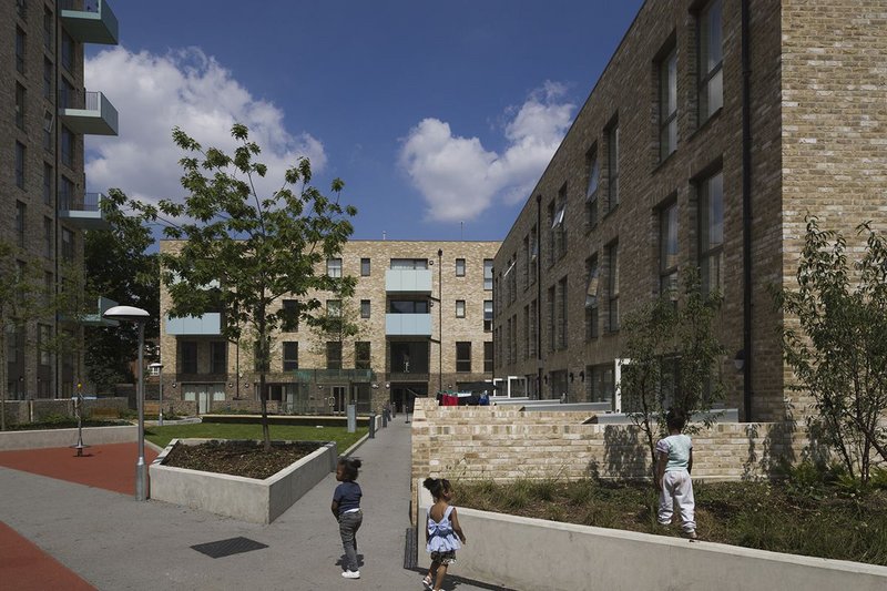 Harvard Gardens, designed by PTE for the London Borough of Southwark, is part of the redevelopment of Aylesbury Estate.