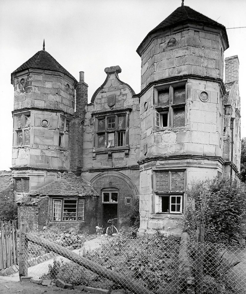 Edwin Smith, Madeley Court Gatehouse, Shropshire, 1955.