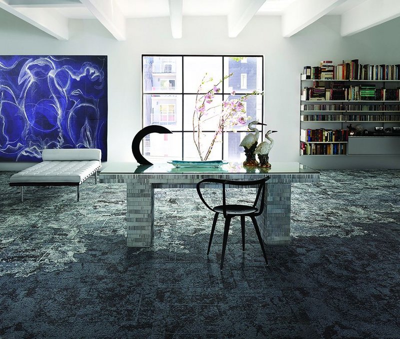 The Net Effect tile replicates the look of the ocean and the set of different tile types can be combined in a multitude of ways, randomly or to create patterns.