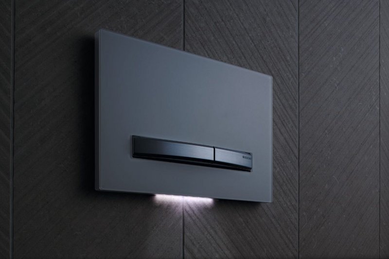 The Geberit Sigma50 with DuoFresh odour extraction flush plate comes with an optional built-in sensor and an LED orientation light to lead the way at night.