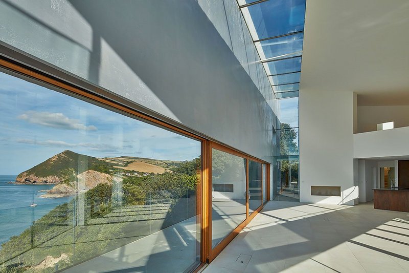 Stealth House by Guy Greenfield Architects is perched on the top of an exposed cliff in north Devon.