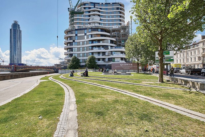 Riverwalk east elevation, its sinuous cladding referencing the Thames’ curves.