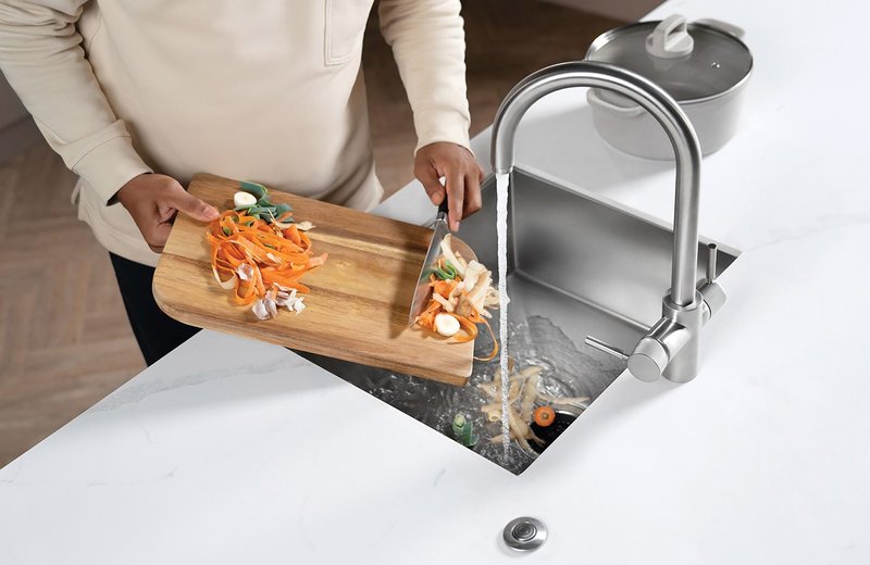 InSinkErator: a quick, convenient and safe way to tackle peelings and leftovers.