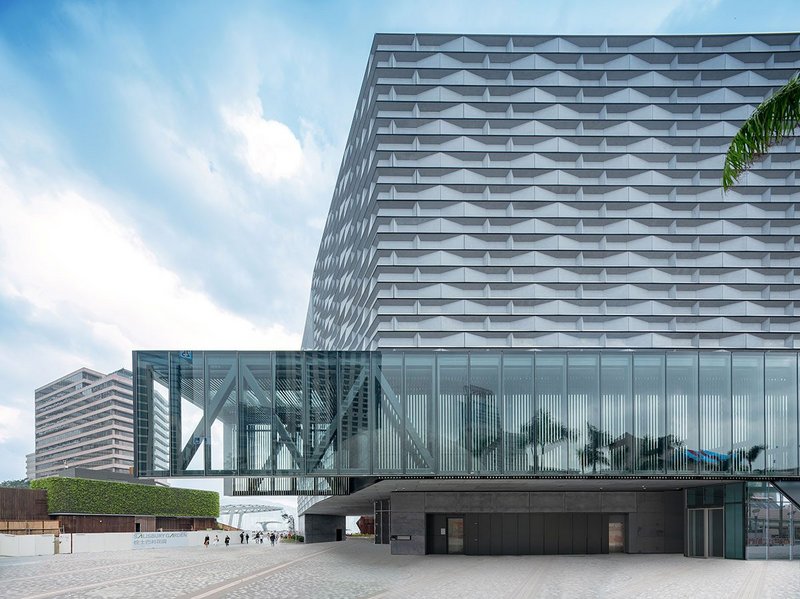 The Hong Kong Museum of Art: Angle cut and staggered, the 3D modules created from Tectiva fibre cement panels form shadow joints and a crisp geometric design.