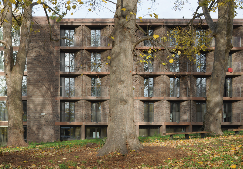 Adam identifies Henley Halebrown’s Chadwick Hall at Roehampton University as being in the exposed-grid tradition of Corb’s  Unité d’Habitation series.