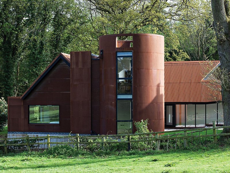 Looking out to nothing but fields, the open side of the courtyard and a two storey drum suffer no privations of privacy.