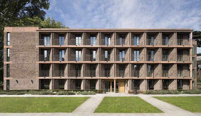 Michelmersh’s Floren Vega Rustic brick at Chadwick Hall, University of Roehampton. Architects Henley Halebrown. Silver Fritz Höger Award 2020 for Brick Architecture.