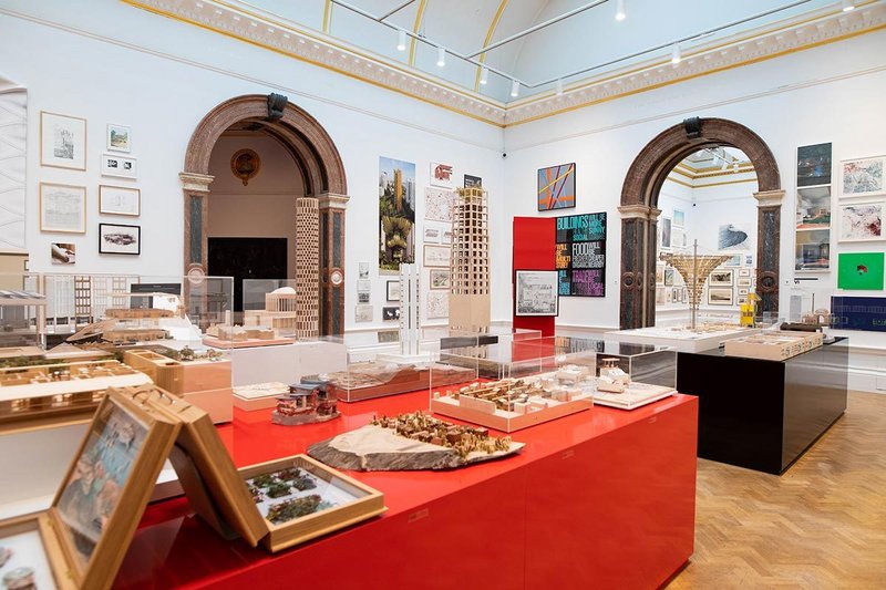 1 Installation view of the Summer Exhibition 2020 (6 October 2020 – 3 January 2021) at the Royal Academy of Arts, London.