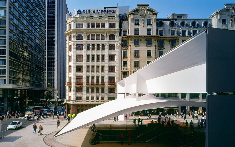 Steel canopy Patriach Plaza, São Paulo.