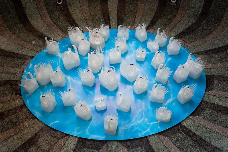 Swan Lake: Vriesendorp’s milk carton swans take over the jacuzzi at Cosmic House.