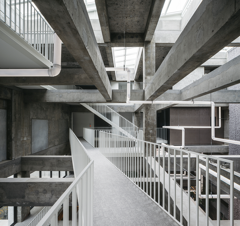 Guests can also enjoy a bird’s eye view of the 15 metre-high atrium, walking among a network of pathways alongside Leandro Erlich’s tubular installation.