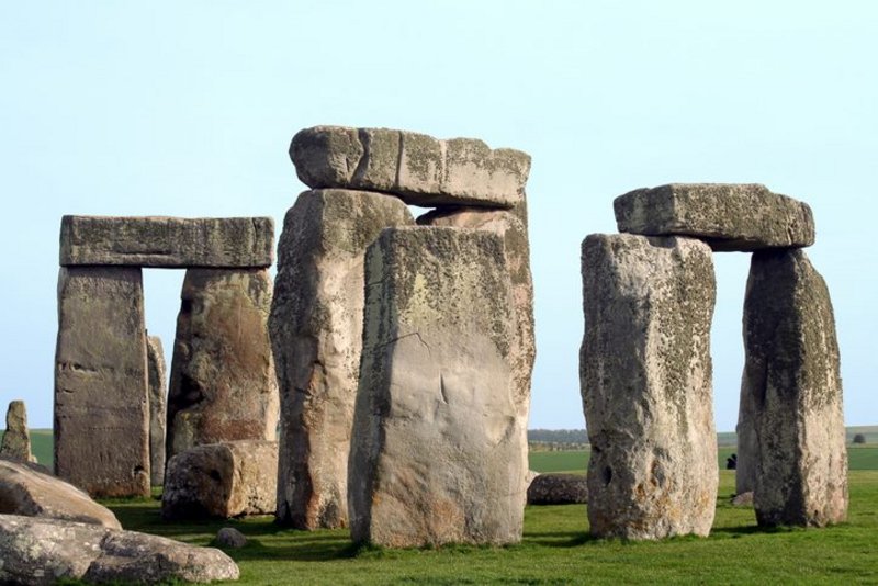 How to protect the Stonehenge site from traffic?