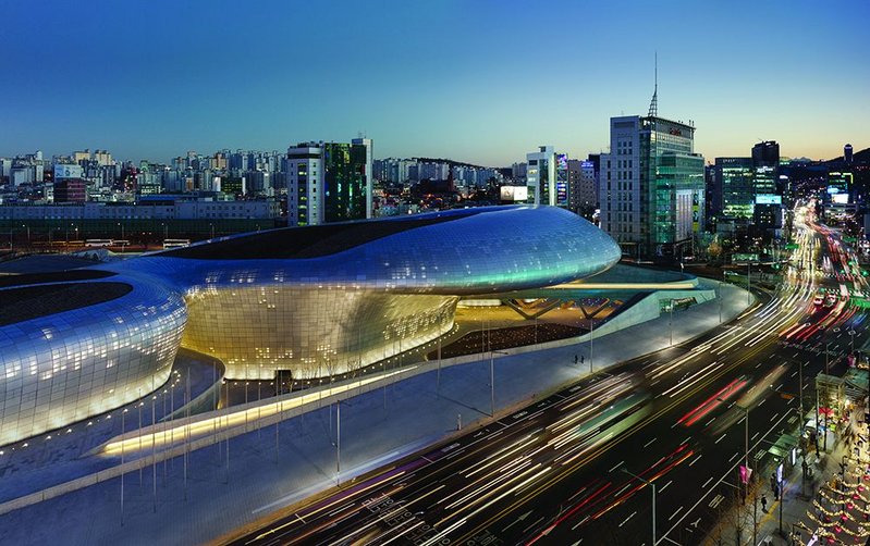 North-west elevation facing Jangchungdang Street in the Dongdaemun district.