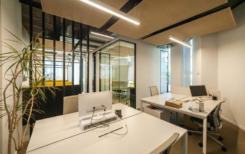 At Spanish construction firm Construcía, HONEXT panels were specified for suspended ‘sound islands’ and ceilings to improve the acoustics.