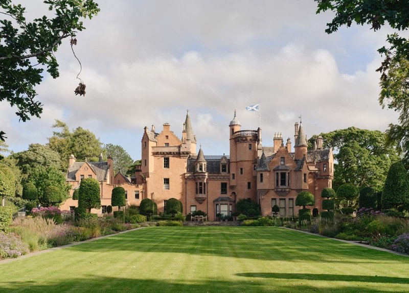 Aldourie Castle Estate.