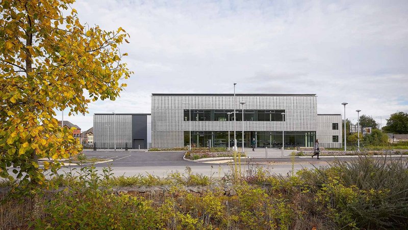 The building faces towards the quieter access road to Dudley Zoo, allowing it to be almost entirely naturally ventilated.