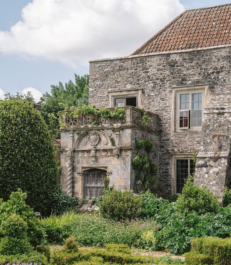 Emily Marshall Chelvey Court, Somerset, 2024 Sony A7 IV. 24-70mm lens