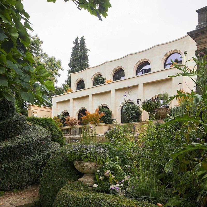 De Matos Ryan used local Farmington stone on the new Pavilion at Cowley Manor.