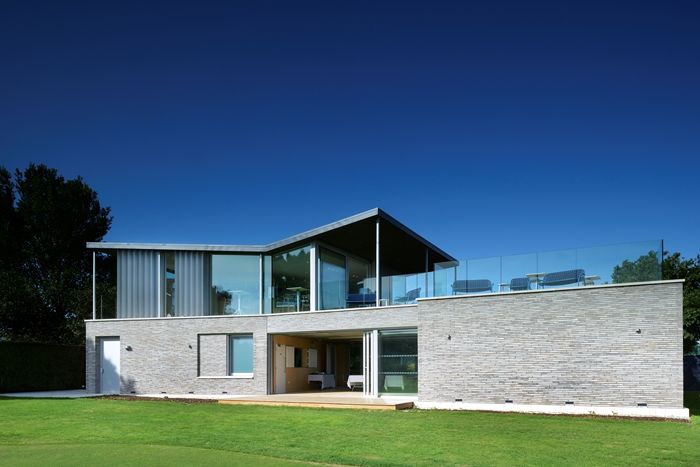 Canoe Lake Leisure Tennis Pavilion